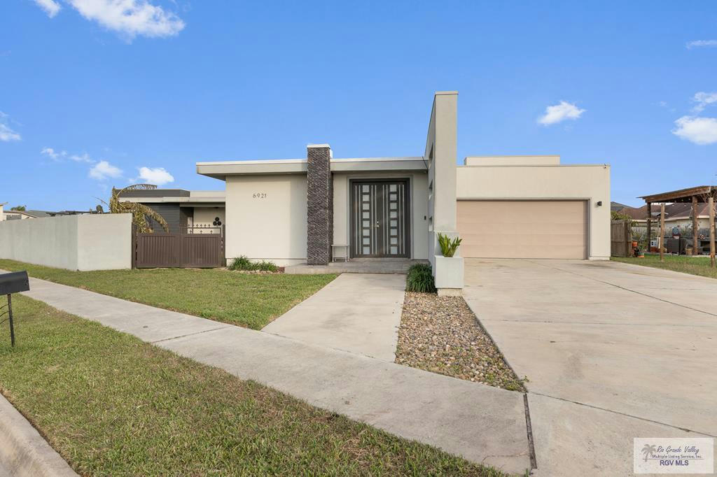 6921 TENAZA DR, BROWNSVILLE, TX 78526, photo 1 of 25